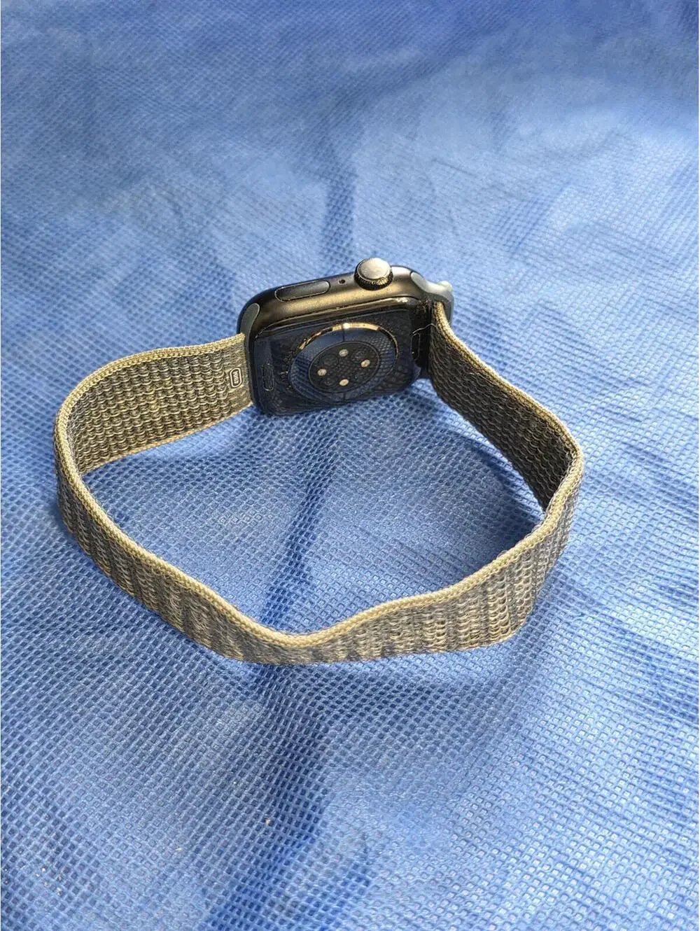 Apple Watch Series 8 GPS 41mm (GPS) --PARTS ONLY